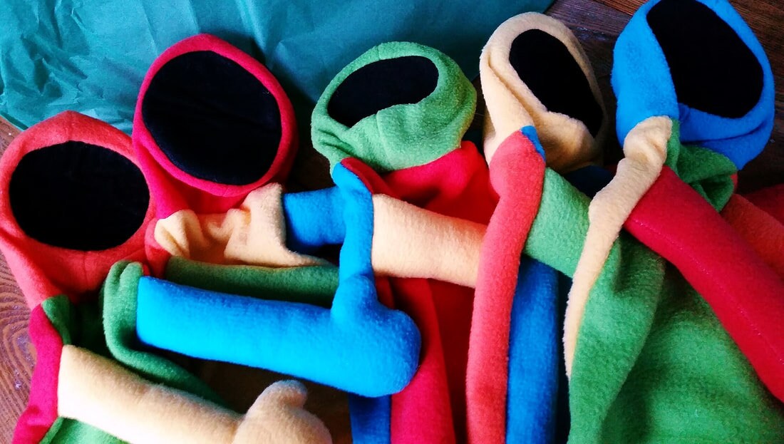 Customizable Undecorated Fleece Hand Puppet, Movable Mouth, Kids Puppet Show Toy