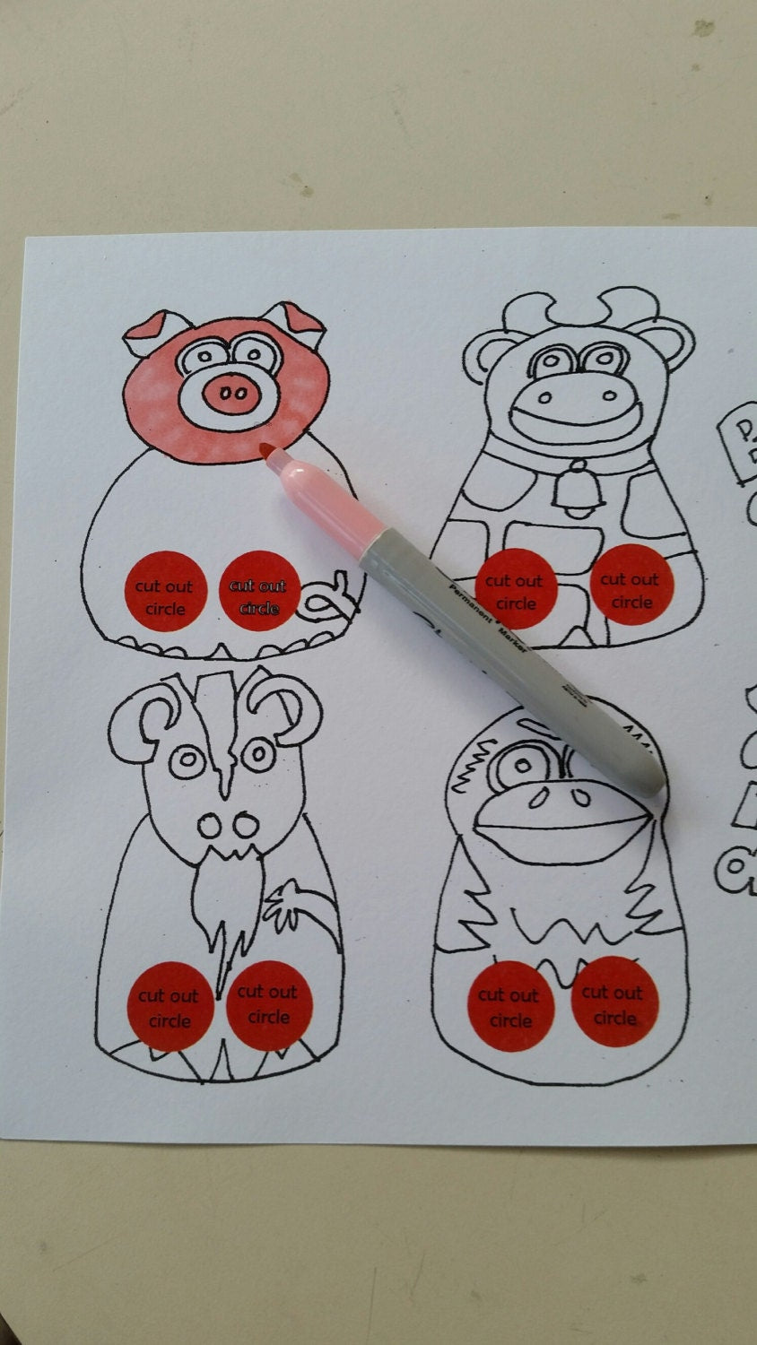 Pets Finger Paper Puppet: You Color It!